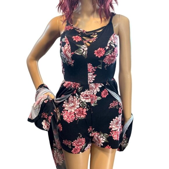 (5 for $25) No Boundaries Cage Front Maxi Romper Size Small XS - Picture 5 of 9